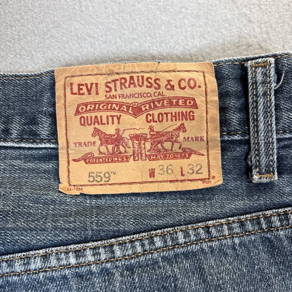 Levis 559 Relaxed Straight Leg Jeans Mens 36x32 Light Wash Blue Denim‎ Baggy Y2K